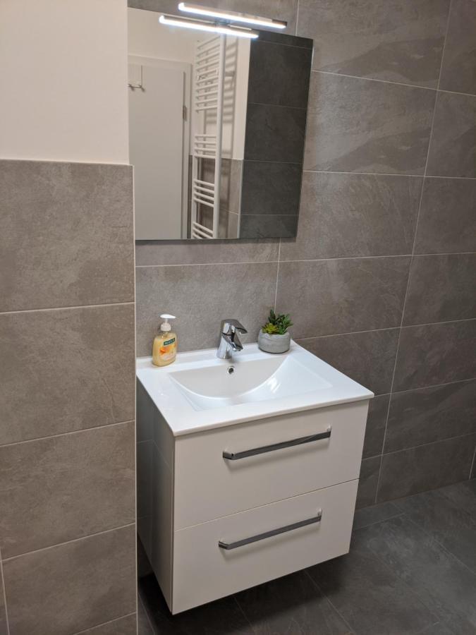 Gut Schlafen In Der Innenstadt Von Zittau - Ferienwohnungen Io19 Exteriör bild